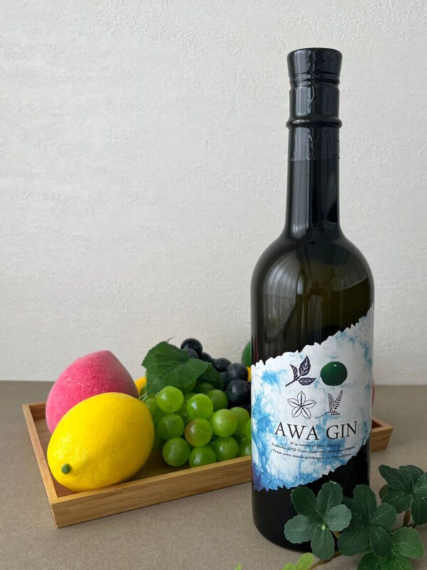 ＡＷＡ ＧＩＮ